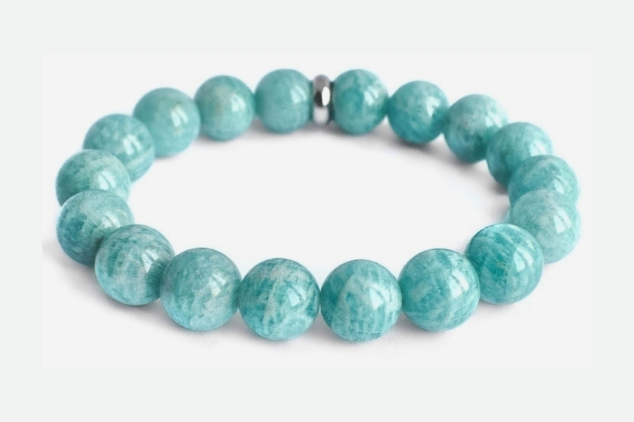 Trang sức từ đá Amazonite giúp cải thiện sức khoẻ của người đeo