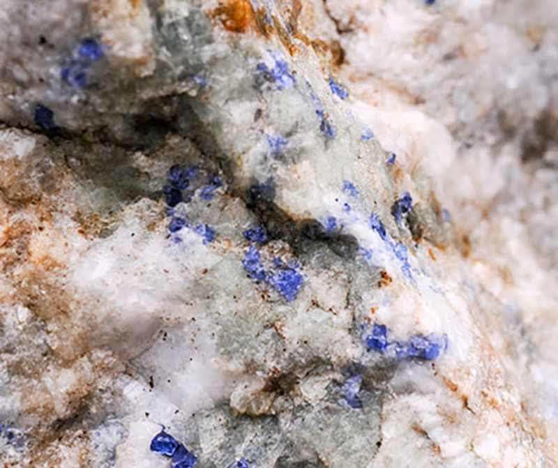 Cách khai thác Cobalt Blue Spinel