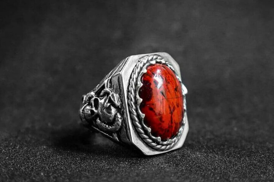 Nhẫn bạc kết hợp với đá Bloodstone