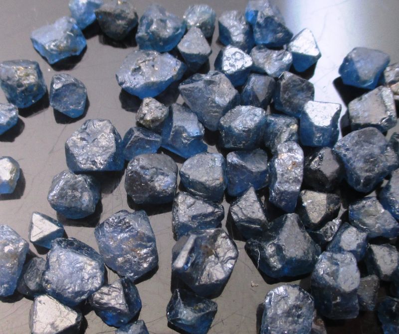 Viên đá Cobalt Blue Spinel lớn nhất hiện nay 