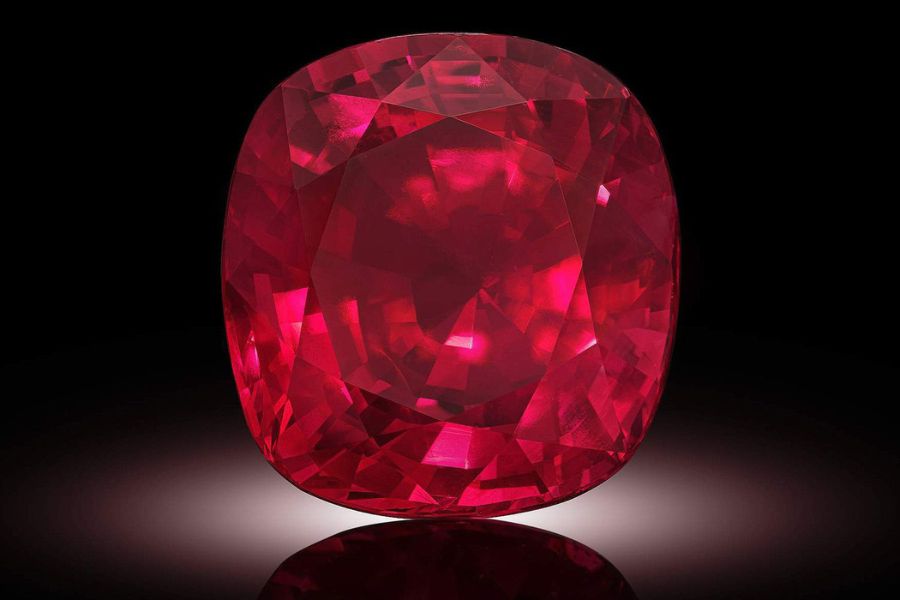 Ruby Star of Fura niềm tự hào của người dân Mozambique