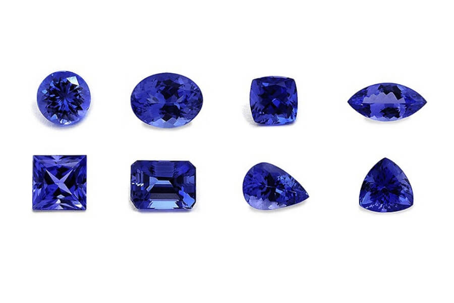 Tanzanite một loại đá giống với đá Sapphire